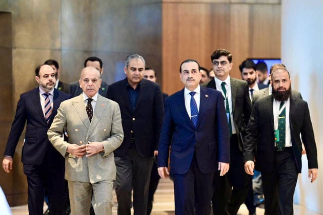 June 21, 2026, Peshawar, Peshawar, Pakistan: Prime Minister Shehbaz Sharif, U.S. Vice President J.D. Vance and Qatari Prime Minister Interact with Media Ahead of U.S.-Iran Talks..Bürgenstock, Switzerland, June 21, 2026 Muhammad Shehbaz Sharif, accompanied by J.D. Vance and Sheikh Mohammed bin Abdulrahman bin Jassim Al Thani, interacts with members of the media prior to the commencement of technical-level talks between the United States and Iran in Bürgenstock on June 21, 2026. The discussions, hosted by Pakistan as part of the implementation process of the Islamabad Memorandum of Understanding, are aimed at advancing diplomatic engagement and regional stability. Peshawar Pakistan - ZUMAa217 20260621_znp_a217_006 Copyright: xHussainxAlix