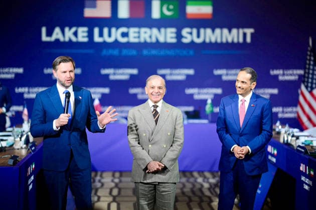 June 21, 2026, Peshawar, Peshawar, Pakistan: Prime Minister Shehbaz Sharif, U.S. Vice President J.D. Vance and Qatari Prime Minister Interact with Media Ahead of U.S.-Iran Talks..Bürgenstock, Switzerland, June 21, 2026 Muhammad Shehbaz Sharif, accompanied by J.D. Vance and Sheikh Mohammed bin Abdulrahman bin Jassim Al Thani, interacts with members of the media prior to the commencement of technical-level talks between the United States and Iran in Bürgenstock on June 21, 2026. The discussions, hosted by Pakistan as part of the implementation process of the Islamabad Memorandum of Understanding, are aimed at advancing diplomatic engagement and regional stability. Peshawar Pakistan  - ZUMAa217 20260621_znp_a217_007 Copyright: xHussainxAlix