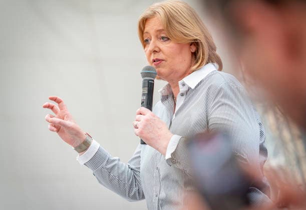 Bärbel Bas EUR, Deutschland, Berlin, 21.06.2026: Bärbel Bas (SPD), Bundesministerin für Arbeit und Soziales am Tag der offenen Tür im BMAS - Mitreden.Mit Bas im Bürger*innendialog. *** Bärbel Bas (EUR), Germany, Berlin, June 21, 2026 Bärbel Bas (SPD), Federal Minister of Labor and Social Affairs, at the Open House at the Federal Ministry of Labor and Social Affairs (BMAS) Have Your Say with Bas in the Citizens’ Dialogue,detected_source_language