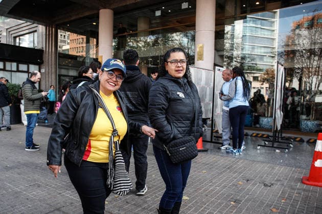 Santiago, June 21, 2026 Colombian citizens living in Chile arrive at the Regal Pacific Hotel in Las Condes to vote in the second round of Colombia’s presidential election. Diego Martin Aton, Chile, Aton 1166827 jpeg,detected_source_language  Copyright: DiegoxMartin