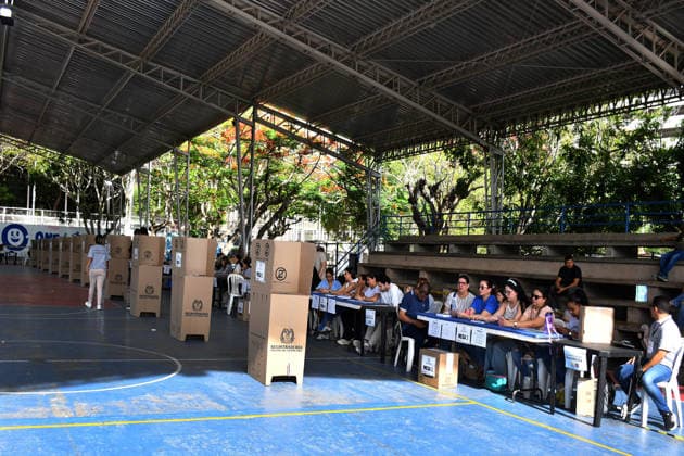 Presidential elections in Colombia BARRANQUILLA, COLOMBIA - JUNE 21: People vote for the presidential elections in Barranquilla, Colombia, on Sunday, June 21, 2026. Cristian Acosta Anadolu Barranquilla Colombia. Editorial use only. Please get in touch for any other usage.  Copyright: x2026xAnadoluxCristianxAcostax