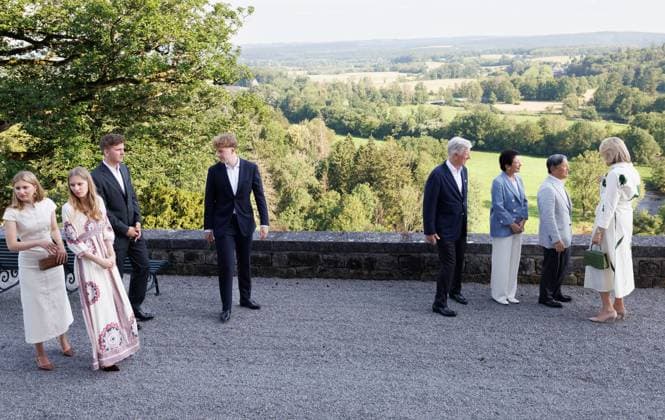 State Visit Of The Emperor And The Empress Of Japan to Belgium Crown Princess Elisabeth, Princess Eleonore, Prince Gabriel, Prince Emmanuel, King Philippe - Filip of Belgium, Japanese Empress Masako, Japanese Emperor Naruhito and Queen Mathilde of Belgium pictured during the family picture at the Royal Domain of Ciergnon during the official state visit of the Japanese Emperor and Empress to Belgium, on Sunday 21 June 2026, in Ciergnon. The Emperor and Empress of Japan visit Belgium from June 20-25. BELGA PHOTO POOL BENOIT DOPPAGNE Houyet Belgium  Copyright: xPoolxBenoitxDoppagnex