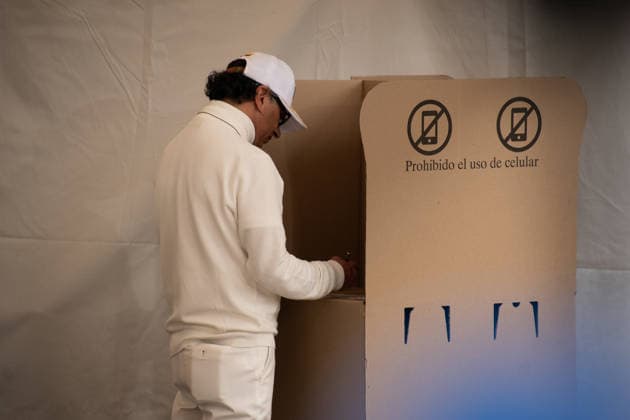 June 21, 2026, Bogota, Bogota D.C, Colombia: Colombian president Petro casts his vote showing support for the ruling party candidate Ivan Cepeda and speaks to the media during the runoff round of elections in Colombia, June 21, 2026, Colombia faces tebse election between a far right lawyer and a senator of the ruling party. Bogota Colombia  - ZUMAvp1_ 20260621_zia_vp1_007 Copyright: xLuisaxBorjaxLunax
