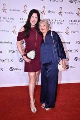 Alexandra Polzin und ihre Mutter Regina Polzin beim Felix Burda Award am 21.06.2026 im Axika in Berlin Alexandra Polzin and her mother Regina Polzin attend the Felix Burda Award ceremony on June 21, 2026 at the Axika in Berlin, Germany Felix Burda Award in Berlin *** Alexandra Polzin and her mother, Regina Polzin, at the Felix Burda Award ceremony on June 21, 2026, at the Axika in Berlin, Germany. Alexandra Polzin and her mother, Regina Polzin, attend the Felix Burda Award ceremony on June 21, 2026, at the Axika in Berlin, Germany. Felix Burda Award in Berlin,detected_source_language 