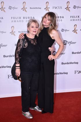 Ina Paule Klink und ihre Mutter Doris Klink beim Felix Burda Award am 21.06.2026 im Axika in Berlin Ina Paule Klink and her mother Doris Klink attend the Felix Burda Award ceremony on June 21, 2026 at the Axika in Berlin, Germany Felix Burda Award in Berlin *** Ina Paule Klink and her mother Doris Klink at the Felix Burda Award ceremony on June 21, 2026, at the Axika in Berlin Ina Paule Klink and her mother Doris Klink attend the Felix Burda Award ceremony on June 21, 2026 at the Axika in Berlin, Germany Felix Burda Award in Berlin,detected_source_language 