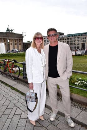Hans Sigl and his wife Susanne Kemmler attend the Felix Burda Award ceremony on June 21, 2026 at the Axika in Berlin, Germany Felix Burda Award in Berlin *** Hans Sigl and his wife Susanne Kemmler attend the Felix Burda Award ceremony on June 21, 2026, at the Axika in Berlin, Germany. Felix Burda Award in Berlin,detected_source_language