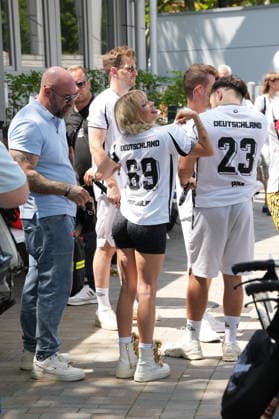 ZDF-Fernsehgarten 2026. Mia Julia im ZDF Fernsehgarten mit dem Motto Discofox am 21.06.2026 in Mainz. Mainz ZDF Fernsehgarten Rheinland-Pfalz *** ZDF Fernsehgarten 2026