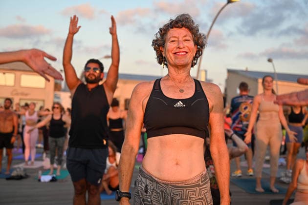June 21, 2026, Tel-Aviv, Tel-Aviv, Israel: Hundreds of participants practice yoga during International Yoga Day at the Tel Aviv Port in Tel Aviv, joining an open public session featuring 108 Sun Salutations (Surya Namaskar), a traditional sequence symbolizing mindfulness, endurance and gratitude. Tel-Aviv Israel - ZUMAp227 20260621_zip_p227_016 Copyright: xPaulinaxPatimerx