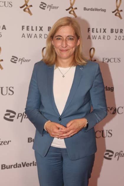 Nina Warken bei der 21. Verleihung des Felix Burda Award 2026 im Axica-Kongress- und Tagungszentrum. Berlin, 21.06.2026 *** Nina Warken at the 21st Felix Burda Award Ceremony in 2026 at the Axica Congress and Conference Center in Berlin, June 21, 2026,detected_source_language Copyright: xAgenturxMatthiasxWehnertx xM.xGränzdörferx