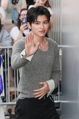 IPA85924170 - Milan, Milan Fashion Week Menswear Spring Summer 2027 - Men s Fashion, Spring Summer 2027 - Prada Afterparty - Guests arriving. Pictured: Pond Naravit Lertratkosum (Thai actor)  Copyright: xAlessandroxBremecx xx 85924170