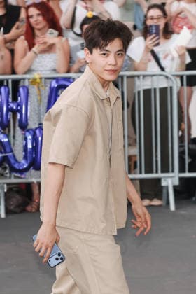IPA85924177 - Milan, Milan Fashion Week Menswear Spring Summer 2027 - Men s Fashion, Spring Summer 2027 - Prada Afterparty - Guests arriving. Pictured: Yang Shuyu (Chinese basketball player)  Copyright: xAlessandroxBremecx xx 85924177