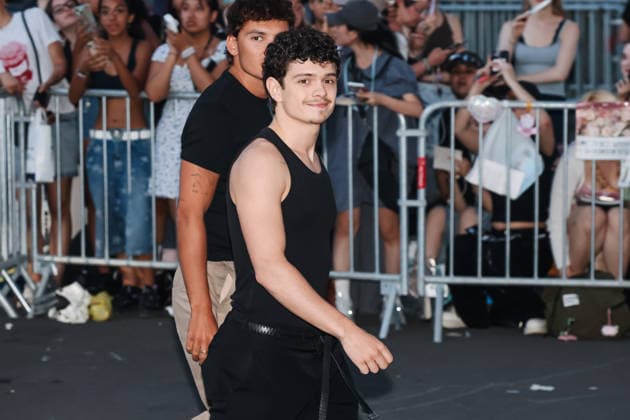 IPA85924212 - Milan, Milan Fashion Week Menswear Spring Summer 2027 - Men s Fashion, Spring Summer 2027 - Prada Afterparty - Guests arriving. Pictured: Noah Jupe (British actor)  Copyright: xAlessandroxBremecx xx 85924212