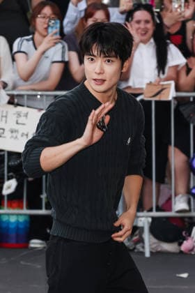 IPA85924167 - Milan, Milan Fashion Week Menswear Spring Summer 2027 - Men s Fashion, Spring Summer 2027 - Prada Afterparty - Guests arriving. Pictured: Jaehyun (South Korean singer and actor)  Copyright: xAlessandroxBremecx xx 85924167