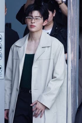 News - Prada - Arrivals - Milan Fashion Week - Menswear Spring Summer 2027 MILAN, ITALY - JUNE 21, 2026: Pond Naravit attends the Prada fashion show during the Milan Fashion Week - Menswear Spring Summer 2027 on June 21, 2026 in Milan, Italy. Photo: Cinzia Camela. Milan Fondazione Prada Italy Copyright: xCinziaxCamelax xLiveMediax LPN_2530035