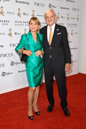 Uschi Glas mit Ehemann Dieter Hermann bei der 21. Verleihung des Felix Burda Award 2026 im AXICA. Berlin, 21.06.2026 *** Uschi Glas with her husband Dieter Hermann at the 21st Felix Burda Award ceremony in 2026 at AXICA Berlin, June 21, 2026,detected_source_language Foto:xM.xBehrensx xFuturexImagex burda_6633