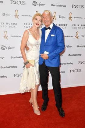 Grit Weiss und Jo Groebel bei der 21. Verleihung des Felix Burda Award 2026 im AXICA. Berlin, 21.06.2026 *** Grit Weiss and Jo Groebel at the 21st Felix Burda Award Ceremony in 2026 at AXICA Berlin, June 21, 2026,detected_source_language Foto:xM.xBehrensx xFuturexImagex burda_6618