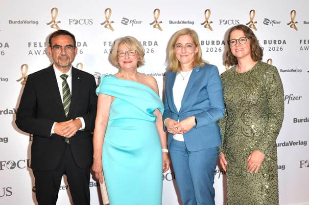 Klaus Holetschek, Heidrun Thaiss, Nina Warken und Sabine Markmiller bei der 21. Verleihung des Felix Burda Award 2026 im AXICA. Berlin, 21.06.2026 *** Klaus Holetschek, Heidrun Thaiss, Nina Warken, and Sabine Markmiller at the 21st Felix Burda Award ceremony in 2026 at AXICA Berlin, June 21, 2026,detected_source_language Foto:xM.xBehrensx xFuturexImagex burda_6652
