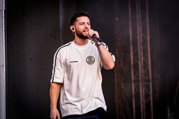 Heroes Festival, Festival, Music, Musik, Deutschrap, Rap, Deutsch, Eventzentrum Geiselwind, Strohofer, Geiselwind, Konzert, 19.06.2026, Bausa Bild: Bausa *** Heroes Festival, Festival, Music, German Rap, Rap, German, Geiselwind Event Center, Strohofer, Geiselwind, Concert, June 19, 2026, Bausa Image Bausa,detected_source_language Copyright: HMBxMedia xMarkusxKoeller