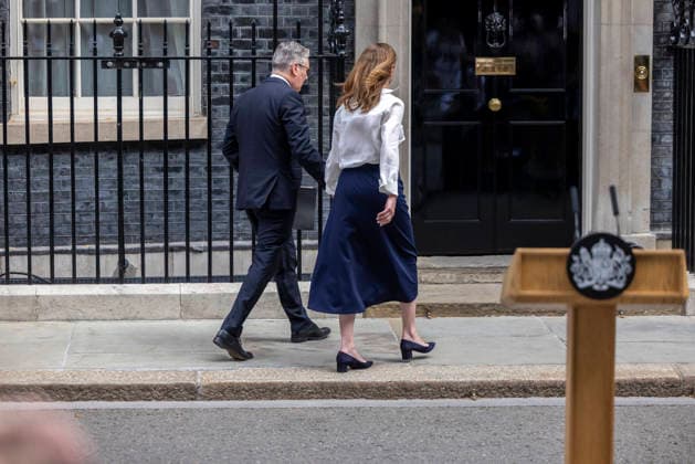 22 June 2026 London, UK: Prime Minister Keir Starmer Announces Resignation Outside No.10 Downing Street 22 June 2026 Westminster, London, UK: Prime Minister Sir Keir Starmer delivers a statement outside No.10 Downing Street announcing that he will step down as Leader of the Labour Party and Prime Minister. Speaking to assembled members of the media, Starmer outlined plans for an orderly leadership transition, with a successor expected to be in place before Parliament returns in September., Credit:Abdullah Bailey Anthony Bailey - B2421 Avalon  Copyright: xAbdullahxBaileyx xAnthonyxBaileyx-xB2421x xAvalonx 1111767448