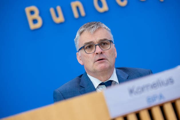 Regierungspressekonferenz vom 22. Juni 2026. Deutschland, Berlin: Sprecher der Bundesregierung Stefan Kornelius. *** Government Press Conference on June 22, 2026, Berlin, Germany; Federal Government Spokesperson Stefan Kornelius,detected_source_language