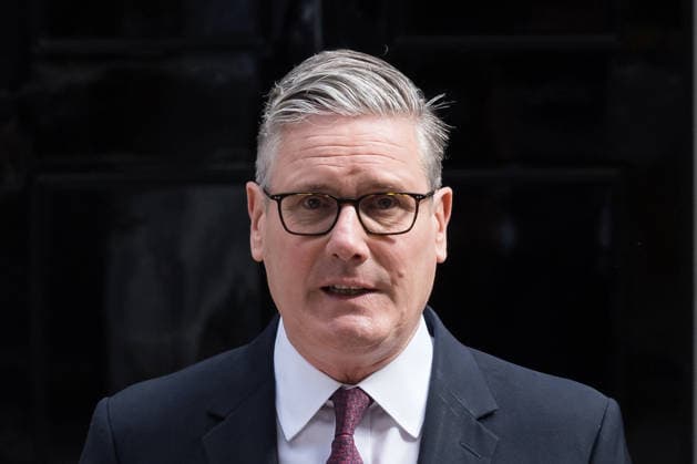 June 22, 2026, London, England, United Kingdom: British Prime Minister Sir KEIR STARMER gives a speech outside 10 Downing Street announcing his resignation and a timetable for his departure from office following mounting political pressure over heavy loses in the local elections and Andy BurnhamÃ¢â‚¬â ¢s decisive win in the Makerfield by-election. London United Kingdom - ZUMAs371 20260622_zip_s371_048 Copyright: xWiktorxSzymanowiczx
