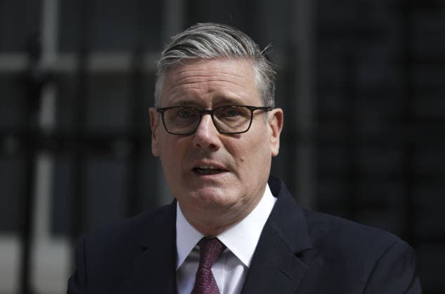 Sir Keir Starmer resignation Keir Starmer and his wife Victoria leave 10 Downing St to address the media. 22.06.2026  Copyright: xSimonxJonesx NINTCHDBPICT001090203348