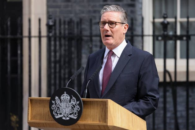 (260622) -- LONDON, June 22, 2026 () -- British Prime Minister Keir Starmer delivers a speech outside No. 10 Downing Street in London, Britain, on June 22, 2026. Starmer announced in a speech outside No. 10 Downing Street on Monday that he would resign as leader of the governing Labour Party and set out a timetable for his departure from office. Starmer said he would remain in office as prime minister until the Labour leadership contest is completed and would do everything I can to ensure an orderly handover of power. () BRITAIN-LONDON-PM-RESIGNATION Xinhua 