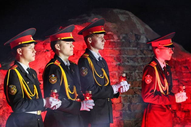 BELARUS, BREST - JUNE 22, 2026: A memorial rally at the Courage Monument in the Brest Fortress marking the 85th anniversary of the Nazi German Invasion of the Soviet Union in World War II Brest Belarus  - ZUMAt113 20260622_zaa_t113_205 Copyright: xMaximxMalinovskyx