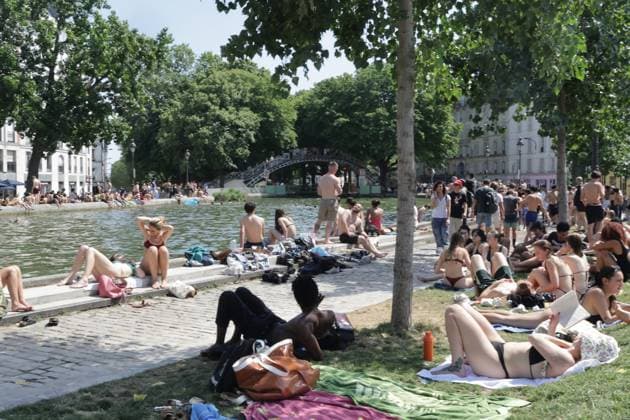 SWIMMING IN THE CANAL SAINT MARTIN PHOTOPQR LE PARISIEN LP Philippe Lavieille Staff PARIS 06 22 2026 Credit  Copyright: xPHOTOPQR LExPARISIEN MAXPPPxx 20260622LPA3350 20260622LPA3350