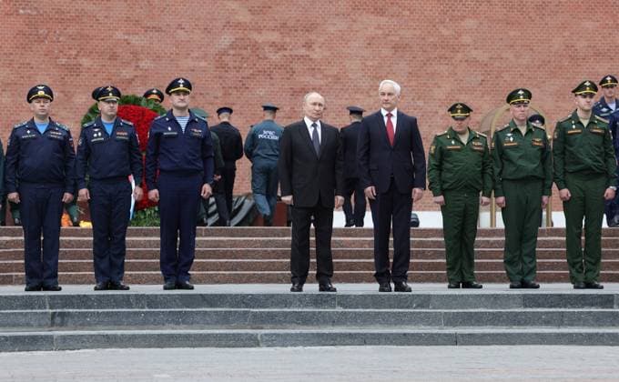 Russian President Vladimir Putin lays a wreath at the Tomb of the Unknown Soldier by the Kremlin Wall in Moscow, Russian President Vladimir Putin lays a wreath at the Tomb of the Unknown Soldier by the Kremlin Wall in Moscow, Russia, on June 22, 2026, the 85th anniversary of the start of World War II, to honor the memory of soldiers who fell fighting against Nazi forces. Photo by Russian President official apaimages Russia Russia Russian Federation 220626_Russia_00(7) Copyright: xapaimagesxRussianxPresidentxxofficialx xapaimagesx