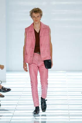 Runway at the Prada fashion show during Milan Fashion Week Menswear Spring Summer 2027 on June 21, 2026, in Milan, Italy Bestimage Milan France,detected_source_language  Copyright: xAgencex xBestimagexAgencex xBestimagex