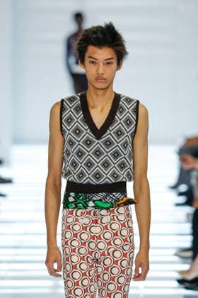 Runway at the Prada fashion show during Milan Fashion Week Menswear Spring Summer 2027 on June 21, 2026, in Milan, Italy Bestimage Milan France,detected_source_language  Copyright: xAgencex xBestimagexAgencex xBestimagex