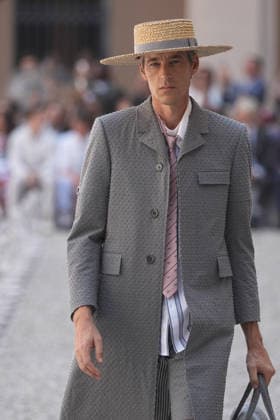IPA85942153 - Milan, Milan Men™s Fashion Week Spring Summer 2027 - Men™s Fashion, Spring Summer 2027 - Thom Browne fashion show - runway in the photo: Model  Copyright: xRiccardoxGIordanox xRiccardoxGiordanox 85942153