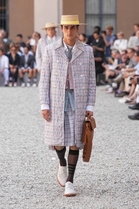 IPA85942201 - Milan, Milan Men™s Fashion Week Spring Summer 2027 - Men™s Fashion, Spring Summer 2027 - Thom Browne fashion show - runway in the photo: Model  Copyright: xRiccardoxGIordanox xRiccardoxGiordanox 85942201