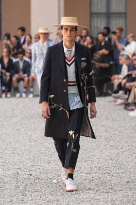 IPA85942259 - Milan, Milan Men™s Fashion Week Spring Summer 2027 - Men™s Fashion, Spring Summer 2027 - Thom Browne fashion show - runway in the photo: Model  Copyright: xRiccardoxGIordanox xRiccardoxGiordanox 85942259