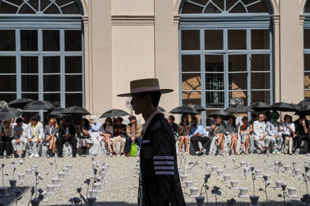IPA85942310 - Milan, Milan Men™s Fashion Week Spring Summer 2027 - Men™s Fashion, Spring Summer 2027 - Thom Browne fashion show - runway in the photo: Model  Copyright: xRiccardoxGIordanox xRiccardoxGiordanox 85942310