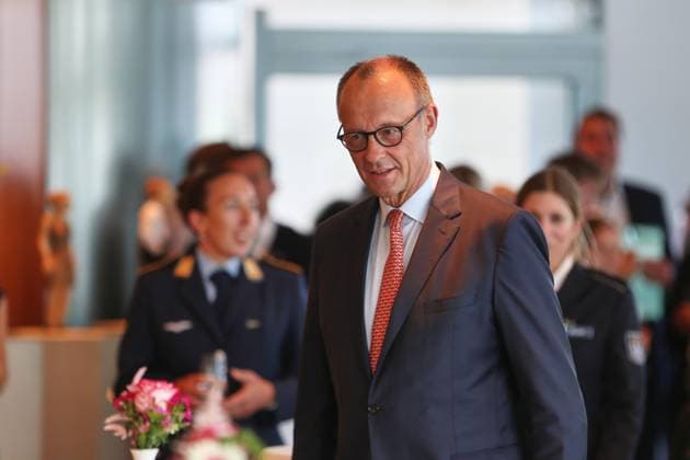 Berlin, Deutschland, 22.06.2026: Bundeskanzleramt: Medaillengewinner der Olympischen und Paralympischen Spiele im Kanzleramt: Bundeskanzler Friedrich Merz (CDU) begrüßt die Olympia-Teilnehmer *** Berlin, Germany, June 22, 2026 Federal Chancellery Olympic and Paralympic medalists at the Federal Chancellery Federal Chancellor Friedrich Merz (CDU) welcomes the Olympic athletes,detected_source_language Copyright: xdtsxNachrichtenagenturx dts_124374