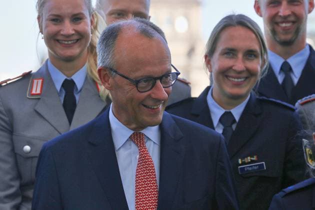 Berlin, Deutschland, 22.06.2026: Bundeskanzleramt: Medaillengewinner der Olympischen und Paralympischen Spiele im Kanzleramt: Bundeskanzler Friedrich Merz (CDU) begrüßt die Olympia-Teilnehmer *** Berlin, Germany, June 22, 2026 Federal Chancellery Olympic and Paralympic medalists at the Federal Chancellery Federal Chancellor Friedrich Merz (CDU) welcomes the Olympic athletes,detected_source_language Copyright: xdtsxNachrichtenagenturx dts_124380