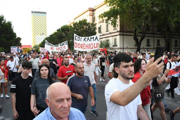 Protests against the tourism project in Albania, continue for 23rd consecutive day TIRANA, ALBANIA - JUNE 22: Hundreds of demonstrators march along the National Martyrs Boulevard toward the Prime Ministry building on the 23rd consecutive day of protests in Tirana, Albania, on June 22, 2026. Gathering at Skanderbeg Square under the slogan Albania is not for sale , the crowds expressed fierce opposition to a multi-million dollar luxury tourism development project planned for the protected Zvernec region in the coastal city of Vlora. The controversial project is allegedly linked to Jared Kushner and Ivanka Trump, the son-in-law and daughter of U.S. President Donald Trump, involving the privatization of pristine public coastlines. The demonstr  Copyright: x2026xAnadoluxOlsixShehux