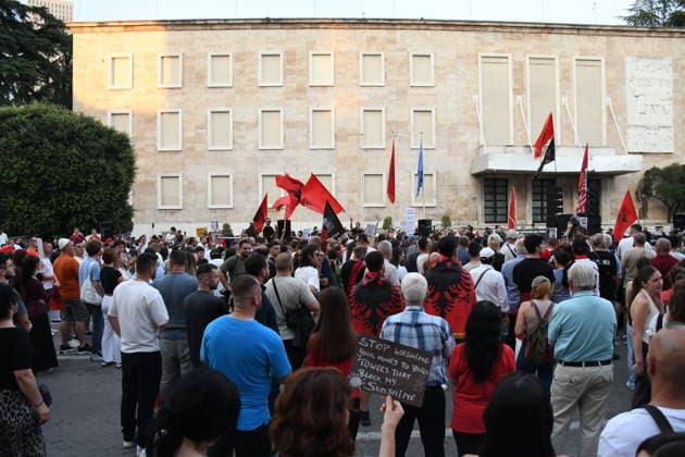 Protests against the tourism project in Albania, continue for 23rd consecutive day TIRANA, ALBANIA - JUNE 22: Hundreds of demonstrators march along the National Martyrs Boulevard toward the Prime Ministry building on the 23rd consecutive day of protests in Tirana, Albania, on June 22, 2026. Gathering at Skanderbeg Square under the slogan Albania is not for sale , the crowds expressed fierce opposition to a multi-million dollar luxury tourism development project planned for the protected Zvernec region in the coastal city of Vlora. The controversial project is allegedly linked to Jared Kushner and Ivanka Trump, the son-in-law and daughter of U.S. President Donald Trump, involving the privatization of pristine public coastlines. The demonstr  Copyright: x2026xAnadoluxOlsixShehux