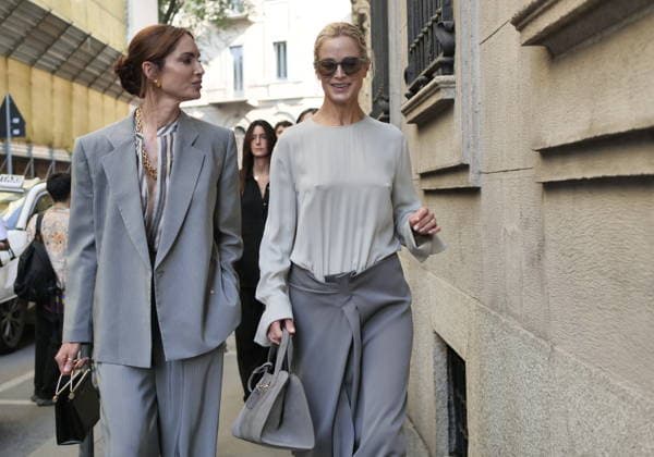 IPA85949653 - Milan, Milan Men s Fashion Week: Spring Summer 2026 2027 - Men s Fashion, Spring Summer 2026 - Armani fashion show; pictured: Eugenia Silva and Carolyn Murphy  Copyright: xLucaxPontix xLucaPonti IpaAgencyx 85949653