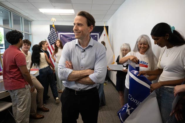 June 22, 2026: U.S. Rep. Kevin Kiley announced during a news conference that he is challenging congressional candidate Richard Pan to a debate at on Monday, June 22, 2026 in Roseville.  - ZUMAj89_ 20260622_zaf_j89_001 Copyright: xPaulxKitagakixJr.x