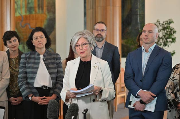 HELEN HAINES PRESSER, Independent member for Indi Helen Haines and fellow crossbenchers at a press conference at Parliament House in Canberra, Tuesday, June 23, 2026. ( NO ARCHIVING CANBERRA AUSTRALIAN CAPITAL TERRITORY AUSTRALIA  Copyright: xMICKxTSIKASx 20260623121278248697