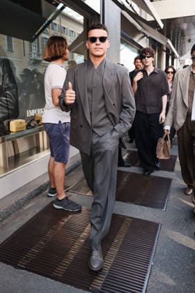 IPA85954259 - Milan, Milan Fashion Week Menswear Spring Summer 2027 - Men s Fashion, Spring Summer 2027 - Giorgio Armani Fashion Show - Guests arriving. Pictured: Aron Piper (Spanish-German actor and singer)  Copyright: xAlessandroxBremecx xx 85954259