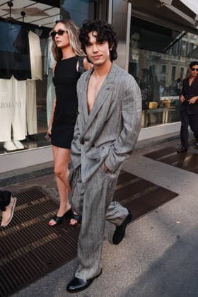 IPA85954271 - Milan, Milan Fashion Week Menswear Spring Summer 2027 - Men s Fashion, Spring Summer 2027 - Giorgio Armani Fashion Show - Guests arriving. Pictured: Conan Gray (American singer)  Copyright: xAlessandroxBremecx xx 85954271