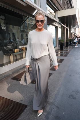 IPA85954294 - Milan, Milan Fashion Week Menswear Spring Summer 2027 - Men s Fashion, Spring Summer 2027 - Giorgio Armani Fashion Show - Guests arriving. Pictured: Carolyn Murphy (American supermodel)  Copyright: xAlessandroxBremecx xx 85954294