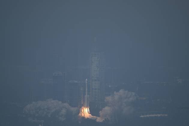WENCHANG, CHINA - JUNE 23: A modified version of the Long March-7 rocket carrying a new communication technology test satellite blasts off from Wenchang Space Launch Site on June 23, 2026 in Wenchang, Hainan Province of China. Launched at 10:10 a.m. (Beijing Time) aboard a modified version of the Long March-7 rocket, the satellite has successfully entered its preset orbit. This satellite will be mainly used for services such as satellite communications, broadcasting and television, and data transmission, as well as for conducting related technology test verifications.  Copyright: xVCGx 111649882726