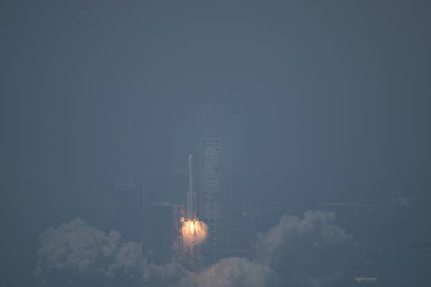WENCHANG, CHINA - JUNE 23: A modified version of the Long March-7 rocket carrying a new communication technology test satellite blasts off from Wenchang Space Launch Site on June 23, 2026 in Wenchang, Hainan Province of China. Launched at 10:10 a.m. (Beijing Time) aboard a modified version of the Long March-7 rocket, the satellite has successfully entered its preset orbit. This satellite will be mainly used for services such as satellite communications, broadcasting and television, and data transmission, as well as for conducting related technology test verifications.  Copyright: xVCGx 111649882728