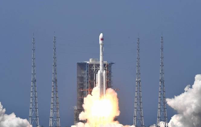 (260623) -- WENCHANG, June 23, 2026 -- A modified version of the Long March-7 rocket carrying a new communication technology test satellite blasts off from the Wenchang Space Launch Site in south China s Hainan Province, June 23, 2026. Launched at 10:10 a.m. (Beijing Time) aboard the rocket, the satellite has successfully entered its preset orbit. ) (EyesOnSci) CHINA-HAINAN-WENCHANG-SATELLITE-LAUNCH (CN) YangxGuanyu 