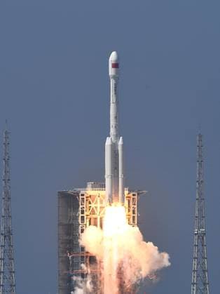 (260623) -- WENCHANG, June 23, 2026 -- A modified version of the Long March-7 rocket carrying a new communication technology test satellite blasts off from the Wenchang Space Launch Site in south China s Hainan Province, June 23, 2026. Launched at 10:10 a.m. (Beijing Time) aboard the rocket, the satellite has successfully entered its preset orbit. ) (EyesOnSci) CHINA-HAINAN-WENCHANG-SATELLITE-LAUNCH (CN) YangxGuanyu 